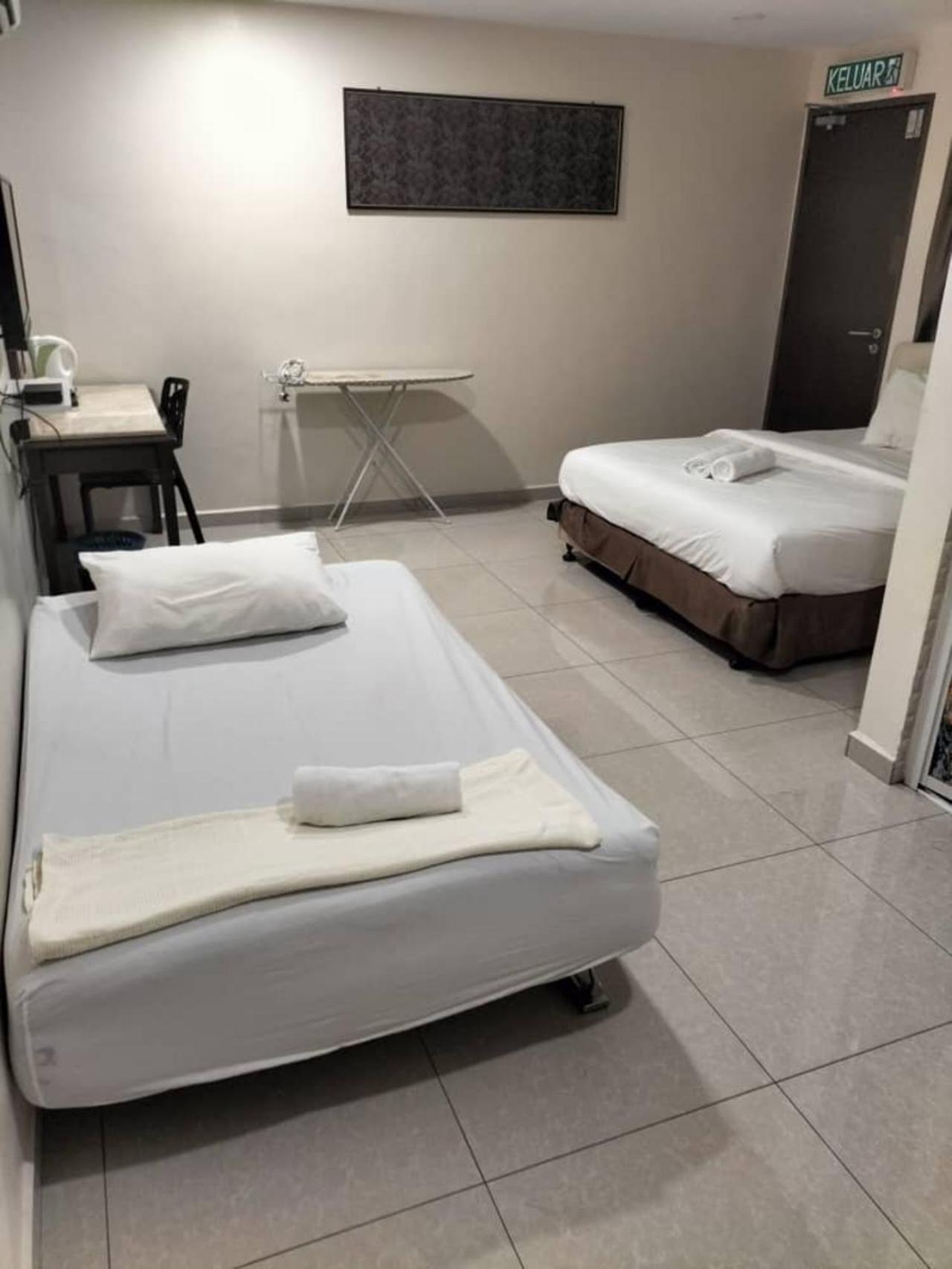 Sam Hotel Sitiawan Exterior foto